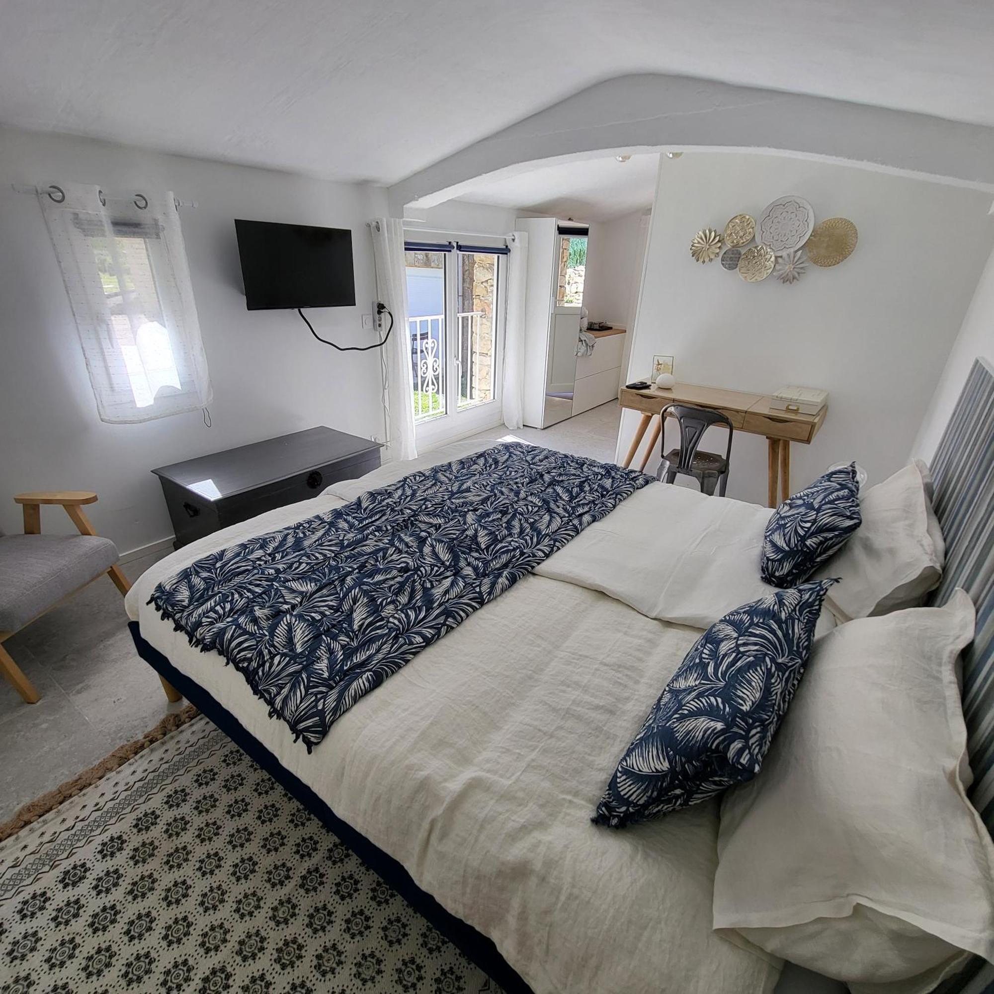 Les Pierres De Cezaire Hotel Saint-Cézaire-sur-Siagne Екстериор снимка